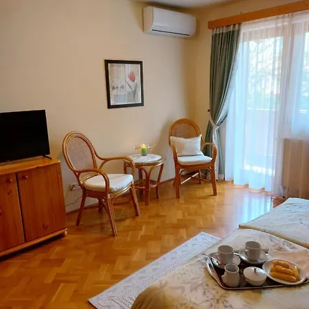 Toelgyes Apartment Hajdúszoboszló Exterior foto