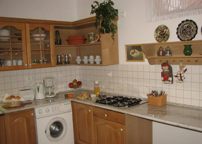 Toelgyes Apartment